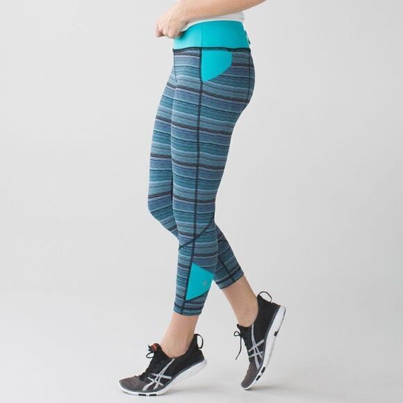 LULULEMON ATHLETICA Lululemon Pace Rival Crop Space Dye Twist Naval Blue 4 - Picture 1 of 10